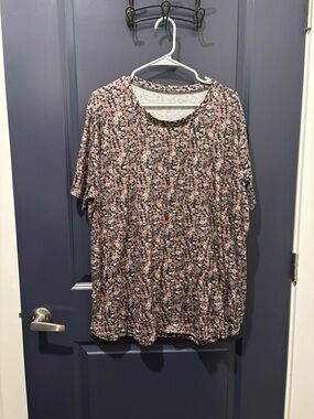 Floral Print Short Sleeve Tee - Black with Pink & Cream Flowers